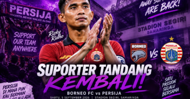 Suporter tandang Persija kembali mendukung tim saat melawan Borneo FC